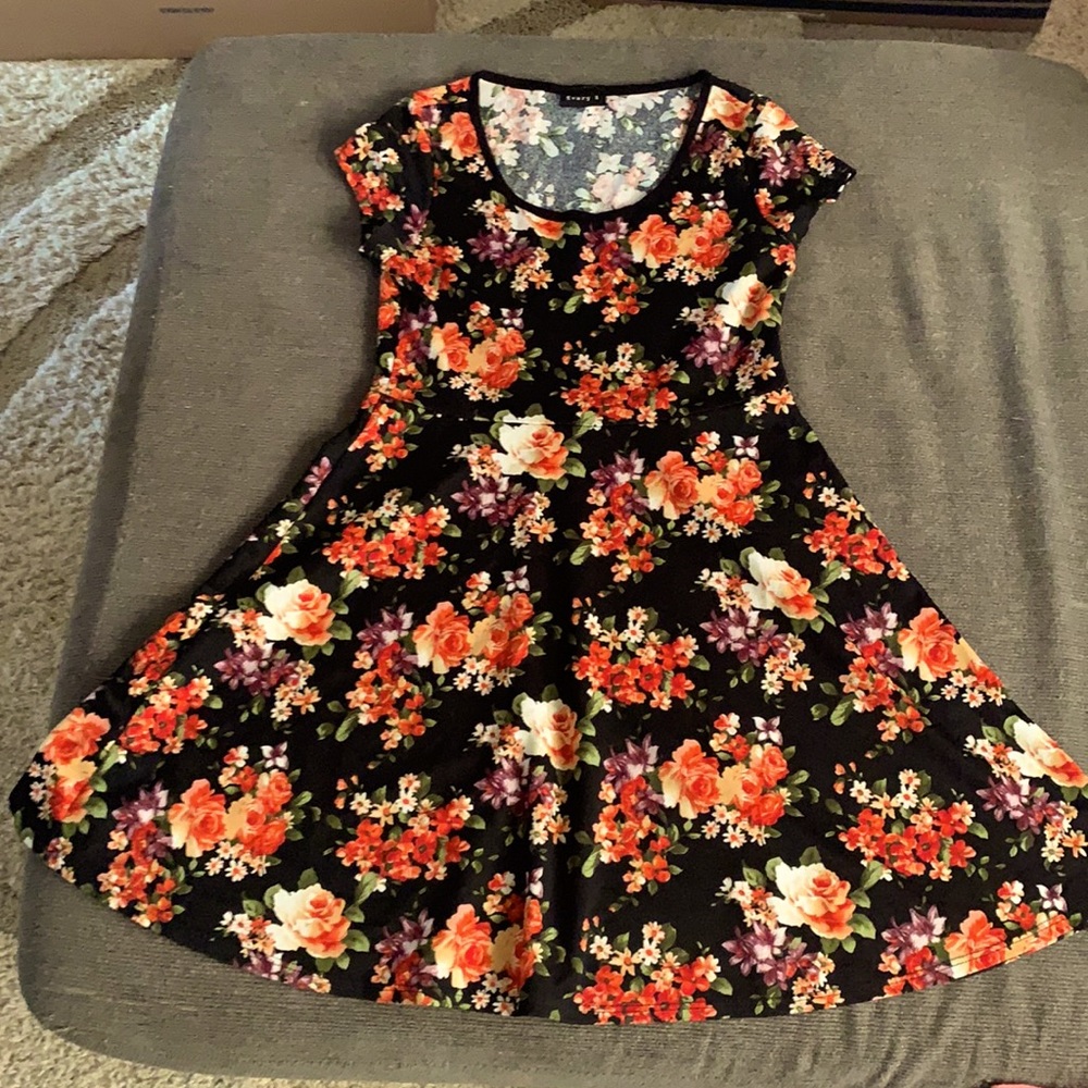 Flower dress every 1